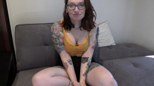 Bettie Fucks a Fan – Bettie Bondage